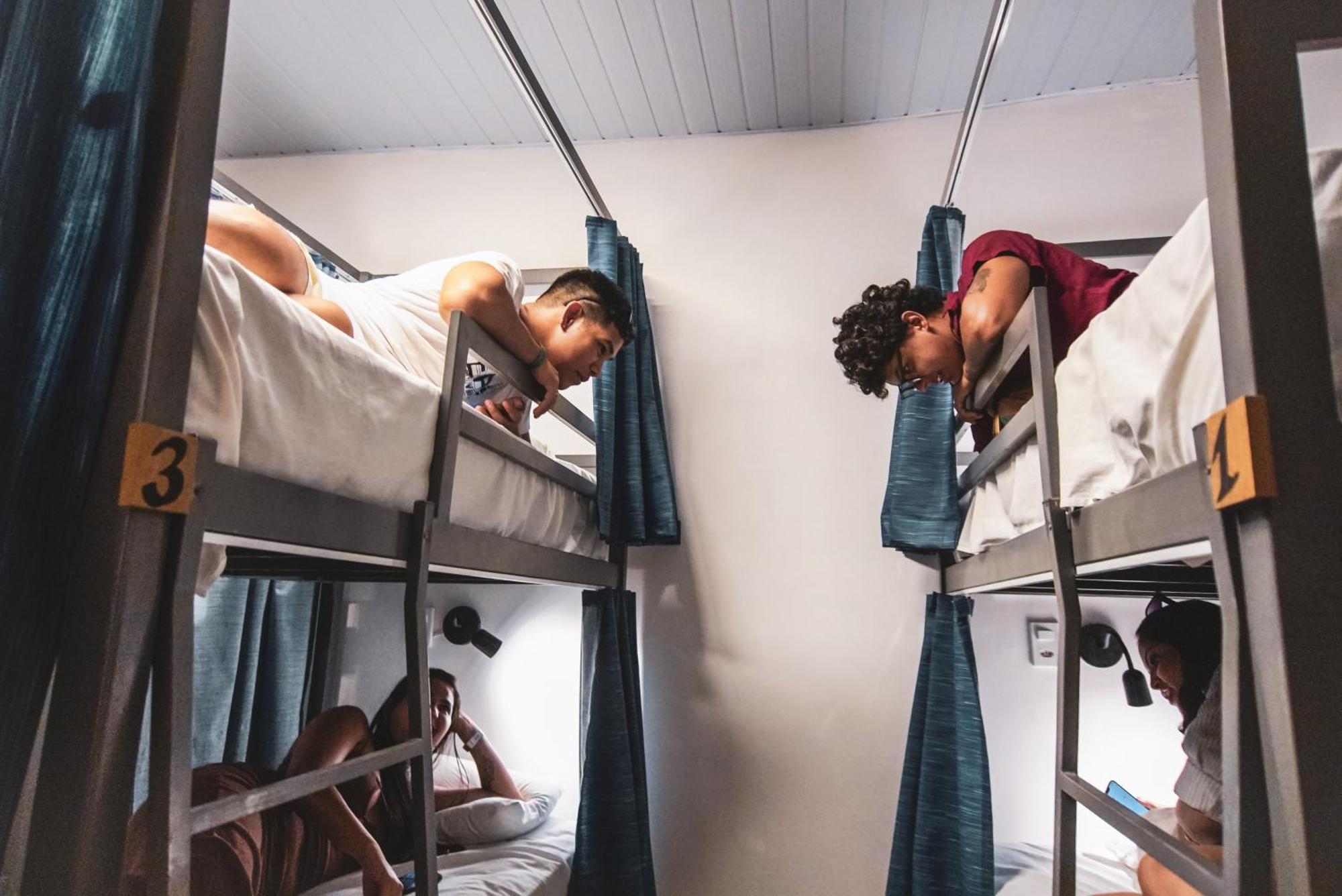 Local Hostel ノボ・アイロン エクステリア 写真